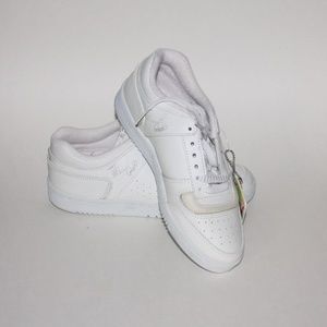 LA Gear Vintage Women's Size 6  Shoes #6003